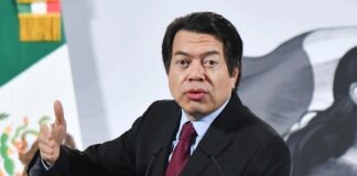 SEP presenta SaberesMX, la nueva plataforma digital con cursos gratuitos certificados El titular de la SEP dijo que la plataforma permitirá a quienes no han concluido sus estudios, hacerlo por esta vía