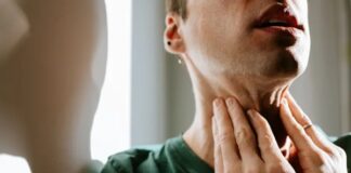 Lo que el tamaño de tu cuello puede revelar sobre tu salud La circunferencia del cuello para las mujeres debe ser de 33 a 35 centímetros y para los hombres, de 37 a 40 centímetros