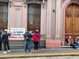 Bloquean sindicalistas “prepas”; rechazan “nómina única” Las protestas se replicaron en algunas regiones del estado, donde trabajadores de distintos niveles educativos advirtieron que continuarán con las acciones de presión