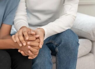 Iglesia católica expresa preocupación por el incremento de suicidios en México Según el Inegi, los grupos de 15 a 24 y de 25 a 34 años concentran el mayor porcentaje de autolesiones, con el 22.9% y el 27.4%, respectivamente