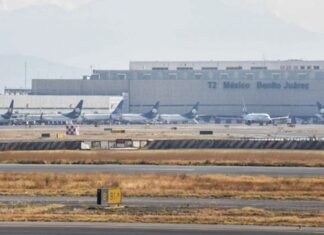 Aerolíneas mexicanas cederán horarios de despegue y aterrizaje a compañías estadounidenses: Sheinbaum CSP afirmó que desde hace unas semanas se ha emprendido una redistribución para darle espacios a estas empresas del país vecino