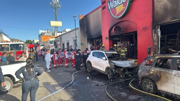 Cancelan eventos del Día de Muertos en Hermosillo tras incendio en tienda «Waldo’s» que dejó más de 20 muertos El Ayuntamiento de Hermosillo indicó que ya no se llevará a cabo las actividades artísticas y culturales programadas en la Plaza Zaragoza por el Día de Muertos