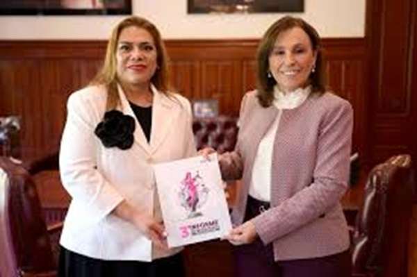 FGVer Apenas el jueves pasado, la propia Lisbeth Jiménez declaró que tenía un mandato de nueve años como magistrada y que no aceptaría la Fiscalía, pero ahora, “cambió de opinión”