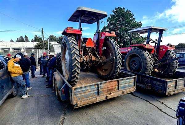 Fríjol-Segalmex Campesinos integrantes de la Unión de Pozos Agrícolas de Zacatecas bloquearon la entrada a la sede de Alimentación para el Bienestar-Segalmex para pedir precio justo por el frijol