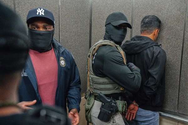 ICE-Mexicanos Organizaciones civiles estadunidenses denunciaron más muertes y negligencia médica en aprehensiones de personas sin documentos
