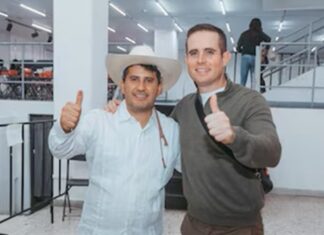 Uruapan, la lista de la muerte En Michoacán está en juego mucho más de lo que nos podemos imaginar. Ahí se está dando la primera disputa por el poder del país, pero no entre partidos, sino entre la alianza de políticos con el crimen organizado