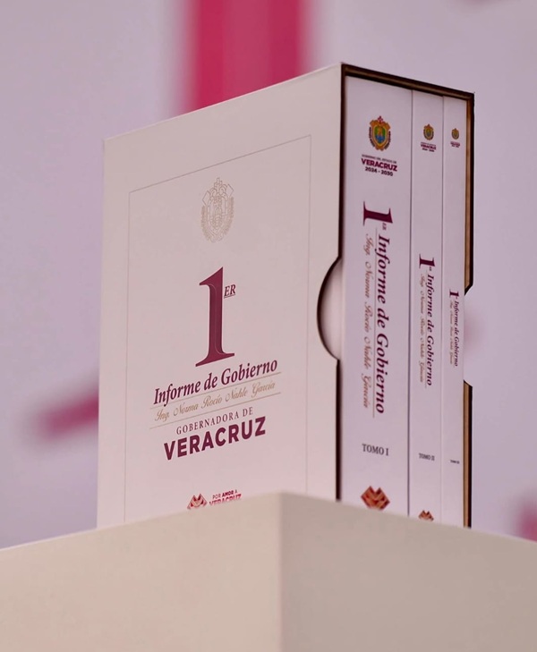 RocíoNahle Rocío Nahle logró una buena narrativa con el tema de la reducción de la deuda pública, que tiene el gobierno de Veracruz.. Que para muchos fue el logro más importante