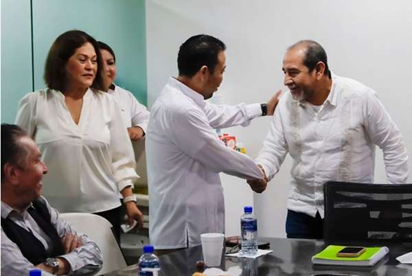 GRE-Empresarios Las autoridades extendieron una invitación formal al sector privado para integrarse activamente en la agenda conmemorativa del Bicentenario de la Ciudad, reconociéndolos como aliados estratégicos