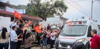 Con Dispensario Médico y ambulancia, Raúl González marca un antes y un después en la atención a la salud en Ixhuatlán del Sureste El DIF Municipal y la Dirección de Salud refrendan su compromiso de trabajar con calidez, cercanía, inclusión y respeto, en favor del bienestar de todas y todos los ciudadanos del Nuevo Ixhuatlán que se construye con amor