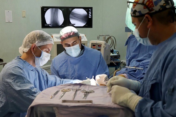 IMSS-Médula Ósea El oncólogo pediatra del Seguro Social dijo que el IMSS prevé que estas nuevas unidades atiendan no sólo a población pediátrica, sino también a adultos, al aprovechar la infraestructura y el personal especializado.