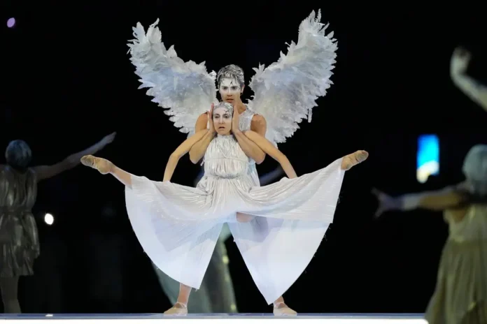 En este certamen, México estará representado por los atletas Donovan Carrillo (patinaje artístico), Allan Corona, Regina Martínez (esquí de fondo), Sarah Schleper y Lasse Gaxiola (esquí alpino).