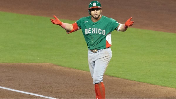 BeisbolMéxico-EU Un rally en la tercera entrada le dio a Estados Unidos la ventaja en la pizarra para mantener su invicto y poner un pie en la siguiente etapa.