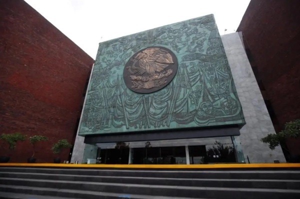 Diputados-Reforma Electoral Las Comisiones Unidas citaron a reunión hoy a las 6 de la tarde; como punto central en el orden del día está la lectura, discusión y, en su caso, aprobación del proyecto de dictamen que circuló entre sus integrantes desde el viernes, y que no incluye cambios a la iniciativa del Ejecutivo federal.