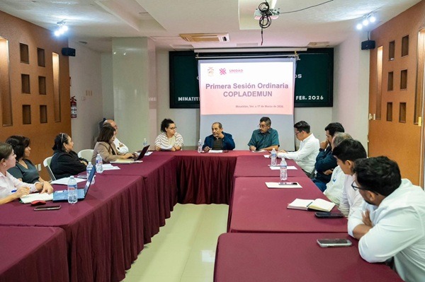 Mina-Coplademun Durante la sesión se abordaron temas relacionados con el desarrollo urbano, comunitario y cultural, así como el manejo de residuos orgánicos, con el objetivo de fortalecer las estrategias de desarrollo local.