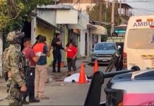 Ultiman a masculino en Cruz Verde, céntrico barrio de Acayucan Ahora se suman 15 homicidios en La Llave del Sureste durante los primeros cien días del gobierno del presidente Raúl David Salomón García.