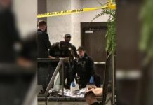 Acusan a Cole Tomas por intento de asesinato de Trump durante cena de corresponsales De manera paralela, el fiscal general interino, Todd Blanche, informó que el Departamento de Justicia ya presentó tres cargos federales contra el acusado ante un tribunal de distrito.