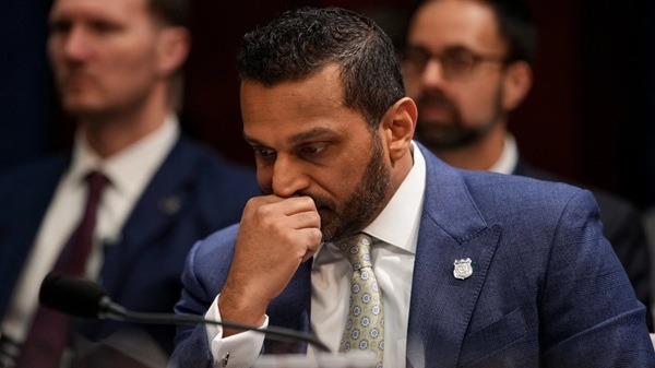 FBI-Patel Desde que se le nombró director del FBI, a Kash Patel lo han acusado de llevar a cabo una purga de agentes percibidos como desleales a Trump.
