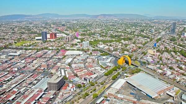 Jalisco-Exportaciones El estado alcanzó un monto exportador histórico con 52,500 millones de dólares en el 2025, pero más de 60% correspondió al sector tecnológico, por lo que se apoyará a otros sectores tradicionales.