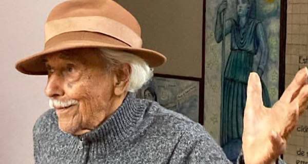 Muralista-Melchor Pereda La académica Lourdes Hernández Quiñones, dio a conocer que la madrugada de este miércoles falleció su compañero de vida, Melchor Peredo García, último representante del muralismo mexicano.