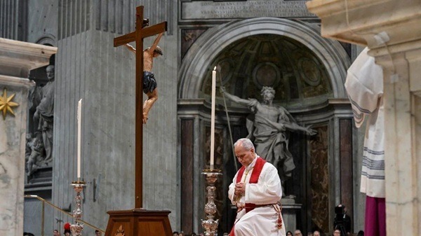 Papa-Oración El Papa León XIV ha convocado a los católicos del mundo —y a quienes parezca que no tienen el don de la fe, dijo el pasado 1 de enero de 2026—, a una jornada de oración y acción por la paz para llevarse a cabo este sábado 11 de abril.