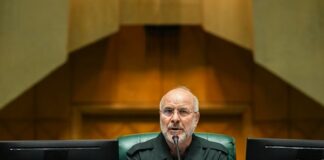 El presidente del Parlamento iraní dijo que el bloqueo naval de Estados Unidos busca provocar un colapso interno en el régimen Mohammad Bagher Ghalibaf llama a la unidad nacional al acusar a Washington de combinar presión económica y propaganda para fracturar al régimen en plena crisis de liderazgo.