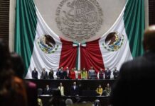 Aprobación del «plan B»: insultos y acusaciones de corrupción prevalecieron en la maratónica sesión de San Lázaro Entre los nombres mencionados por los legisladores estuvieron Dante Delgado, Jorge Álvarez Máynez, y Alejandro Moreno, que se sumaron a los de los expresidentes Andrés Manuel López Obrados y Enrique Peña Nieto.