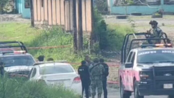 En el lugar, los pobladores confirmaron el hallazgo de las cabezas de dos personas, cuya identidad no ha sido definida.