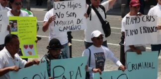 Hombres se manifiestan en Xalapa, exigen poder ver a sus hijos y leyes iguales entre ambos géneros Añadieron que lo que debe prevalecer en todo momento son los derechos de las infancias, por lo que es importante que se permita la convivencia entre los padres con su descendencia, para el correcto desarrollo de los pequeños.