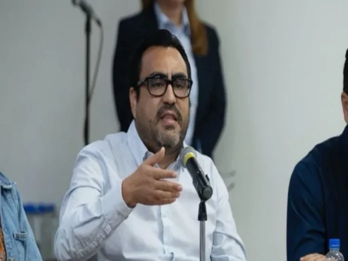 Alcalde de Culiacán enfrenta investigación por vínculos con el narcotráfico Alcalde de Culiacán, Juan de Dios Gámez Mendívil, investigado por vínculos con Los Chapitos