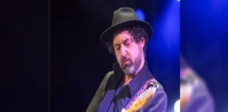 Alejandro Marcovich, ex integrante de Caifanes, está en coma tras sufrir derrame cerebral Alejandro Marcovich sufre un derrame cerebral y se encuentra en coma