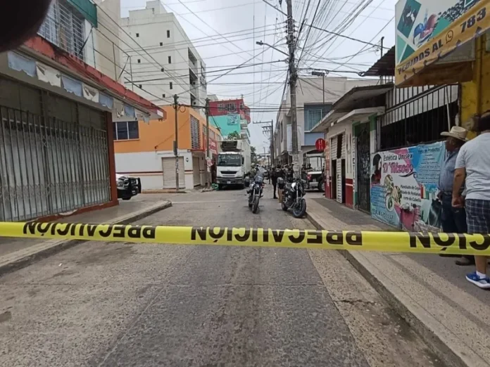 Imagen de carnicería en Tuxpan después de ataques con artefactos explosivos