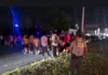 Con bloqueos, exigen a CFE atender cortes de luz en colonias de Villahermosa Imagen de protestas por cortes de luz en Villahermosa