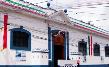 Estudiante de posgrado de la Universidad Veracruzana denuncia agresión policial Imagen de un estudiante denunciando detención arbitraria en Xalapa, Veracruz