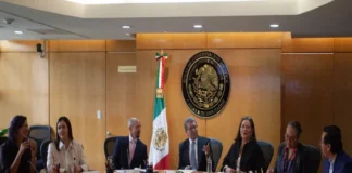 Monreal ve con buenos ojos mover la elección judicial al 2028: «lo veo positivamente» Monreal y consejeros electorales discuten la elección judicial 2028