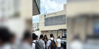 Evacúan facultades de la UV tras explosión química en un laboratorio Explosión química en laboratorio de la Universidad Veracruzana causa evacuación