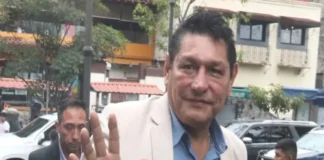 Alcalde de Cuautla sigue prófugo mientras la extorsión asfixia al transporte en Morelos Unidad de transporte quemada en Morelos debido a la extorsión en la región
