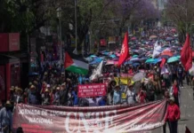 CNTE anuncia huelga nacional a partir del 1 de junio: realizarán movilización y plantón en el Zócalo Maestros en huelga nacional en México para exigir mejoras salariales