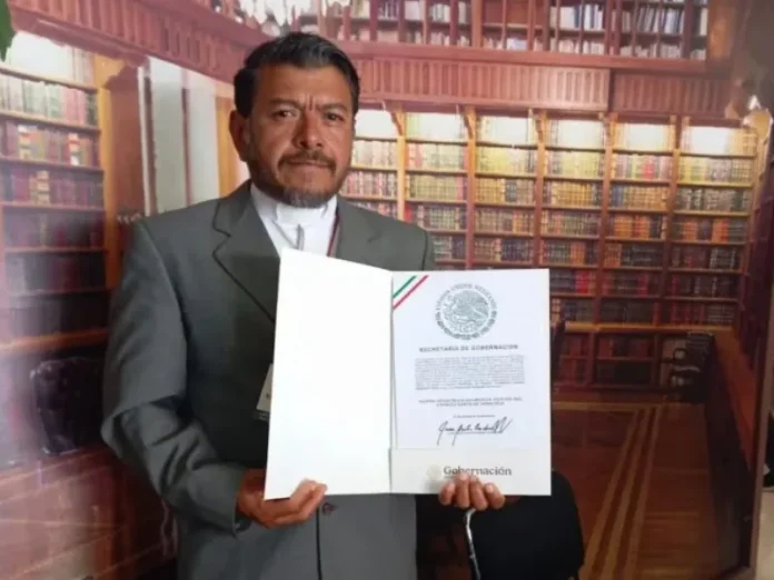 Ceremonia de consagración del nuevo obispo de la Iglesia Apostólica Ecuménica de Veracruz Iglesia Apostólica Ecuménica de Veracruz consagra a nuevo obispo en Xalapa