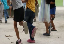 Iglesia católica pide no descuidar a los niños durante el Mundial en México ante los riesgos en línea Niños mexicanos en línea durante el Mundial 2026