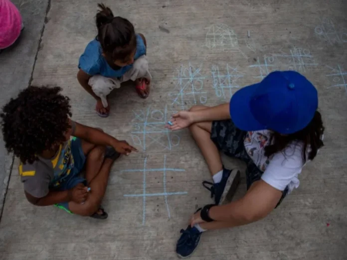 Niños en pobreza extrema en México sufren violencia y carecen de acceso a seguridad social