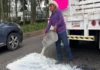 Productores protestan y derraman leche descompuesta en Veracruz; reclaman haber sido eliminados de programa del Bienestar Productores de leche en Veracruz derraman leche descompuesta en protesta por su baja en el programa leche para el bienestar