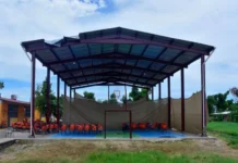 Recorte al ciclo escolar: IMCO alerta por aumento en rezago educativo y carga en el hogar para mujeres Niños y niñas en una aula de clase con rezago educativo en México