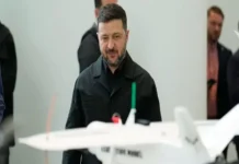 Robots contra robots: lo que una operación en Ucrania revela sobre cómo serán las guerras en el futuro cercano Robots en guerra en Ucrania, con drones y sistemas de armas robóticas en el futuro de la defensa