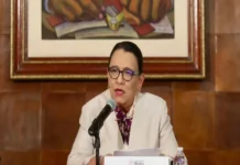 «¿Yo por qué?»: Rosa Icela Rodríguez evade responder sobre el paradero de Rocha Moya Rosa Icela Rodríguez evadiendo preguntas sobre Rocha Moya