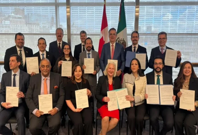 Representantes de México y Canadá firman acuerdos para el sector farmacéutico