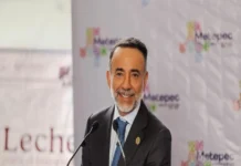 Alcalde de Metepec irrumpe en un club deportivo con sus escoltas y presuntamente agrede a hombre Alcalde de Metepec irrumpe en club deportivo y presuntamente agrede a un hombre