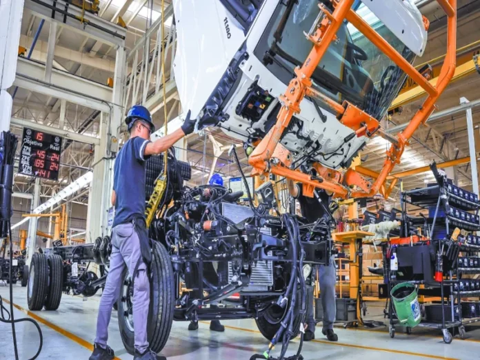 Gráfica de la pérdida de empleos en México y EU debido a los aranceles en 2026