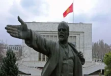 Bishkek, la moderna capital de Kirguistán que está demoliendo su imponente arquitectura soviética La arquitectura soviética en peligro en Kirguistán