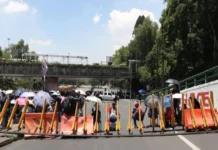 Transportistas amenazan con bloqueos en todo el país durante el Mundial; exigen frenar las extorsiones Transportistas anuncian bloqueos en México por extorsiones y falta de seguridad en carreteras