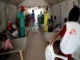 Brote de cólera en Nigeria provoca al menos 74 muertos; hay casi 8 mil casos sospechosos Pacientes con cólera en Nigeria reciben tratamiento médico de emergencia